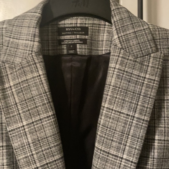 RW&CO. Blazer - Picture 2 of 5